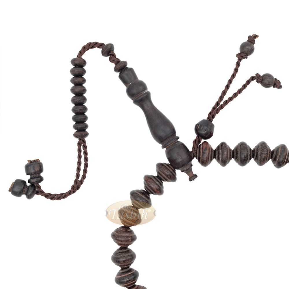 Misbaha Kayu Asam Jawa 8x11 mm - Tasbih Tasbih Berbentuk Piring Muslim 33 Butir Buatan Tangan - Tasbih Islami Asli Warna Coklat Tua dalam Kotak Hadiah