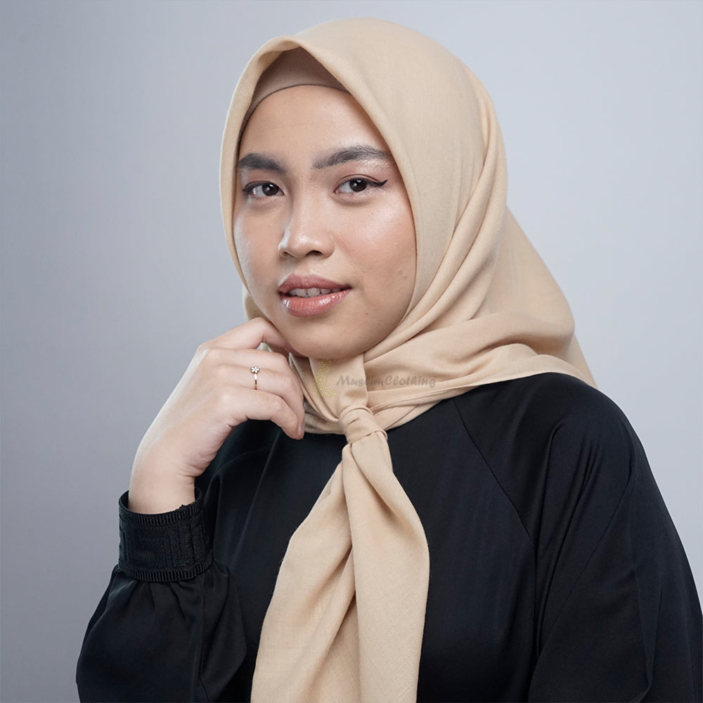 Syal Hijab Voal Titanium Seri Dasar Krim Aisyah Scarves®