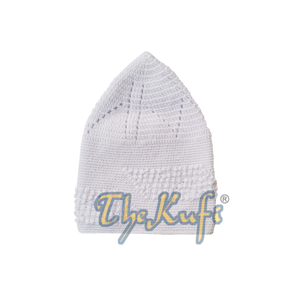 Kain Katun Putih Rajutan Tangan dengan Desain Simpul Jajar Genjang Fitur Tenunan Terbuka di Bagian Atas Kufi