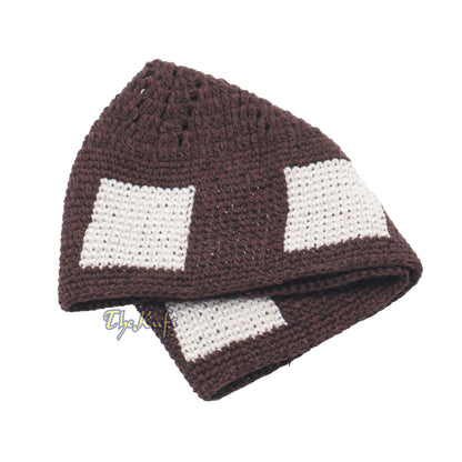 Kufi Coklat Tua yang dirajut tangan Dengan Petak Putih Untuk Kanak-kanak