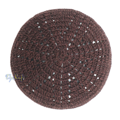 Kufi Coklat Tua yang dirajut tangan Dengan Petak Putih Untuk Kanak-kanak