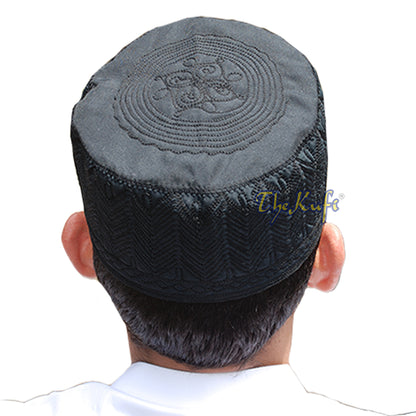 Topi Kufi 3 inci Bersulam Kain Hitam Cantik