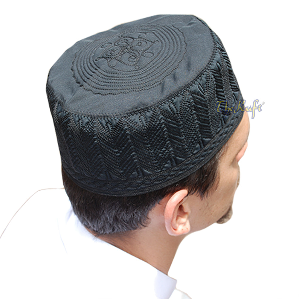 Topi Kufi 3 inci Bersulam Kain Hitam Cantik