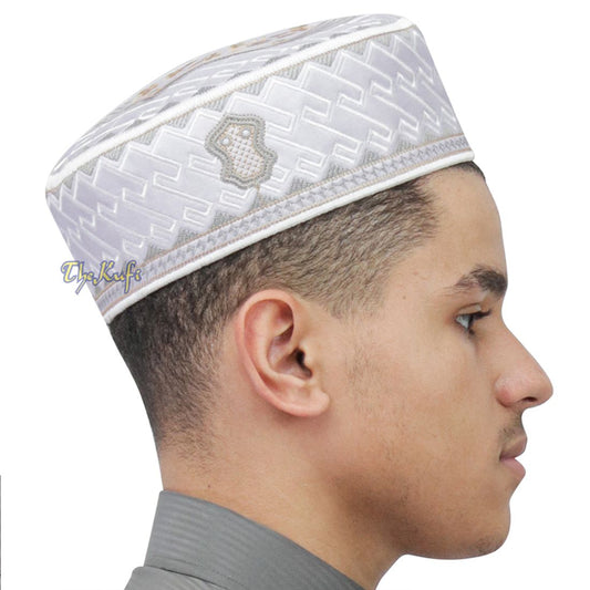 Sandal Nabi Muhammad Design Kufi Tekstur Putih Kelabu dan Sulaman Gading Emas