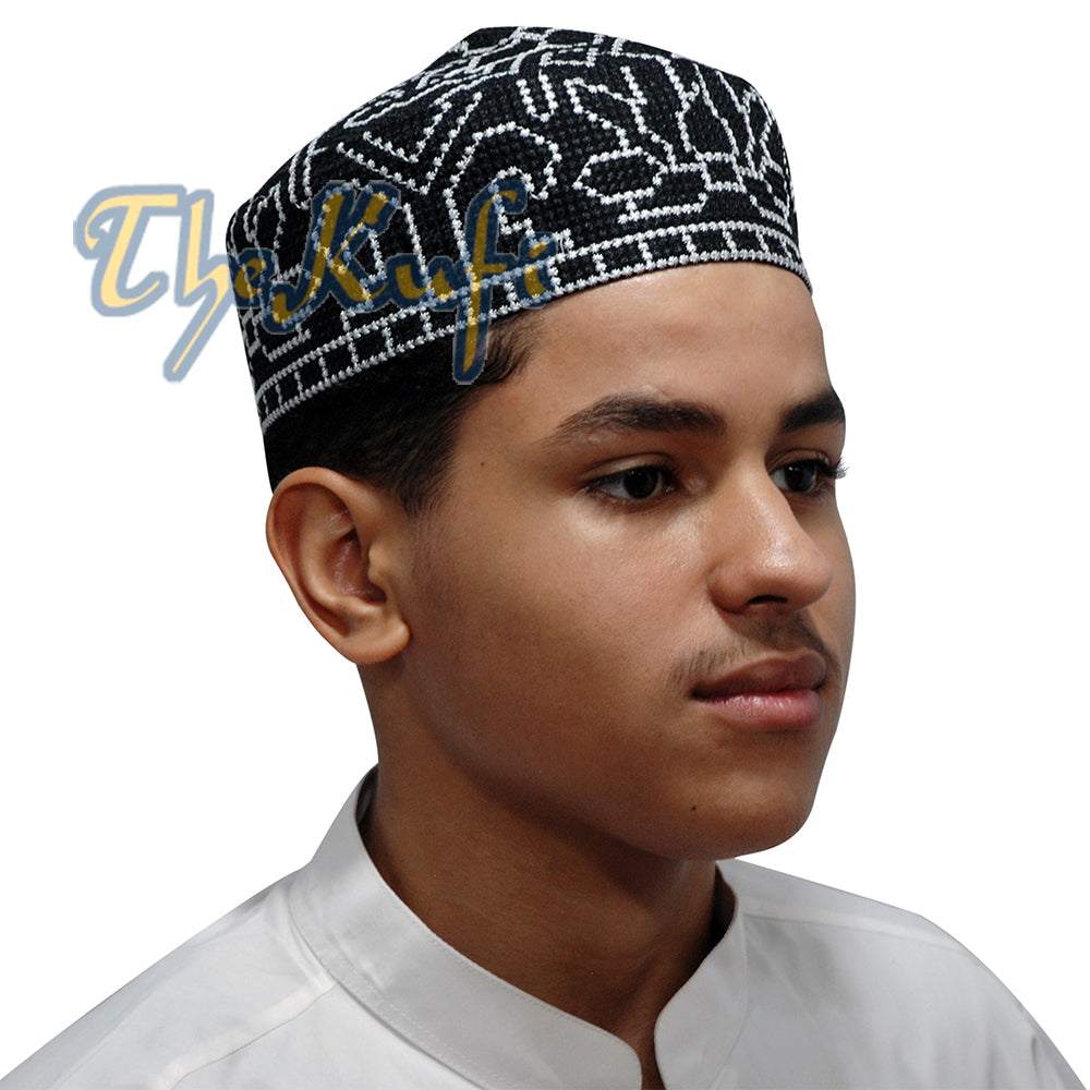 Corak Orkid Hitam Bersulam Bergaris Lembut Topi Kufi Gaya Pakistan