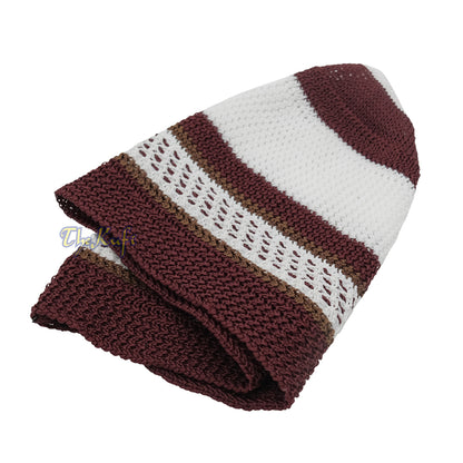 Topi Kufi Bertekstur Elastis Nilon Putih dan Marun dengan Garis-garis Coklat Karat &amp; Garis Putus-putus