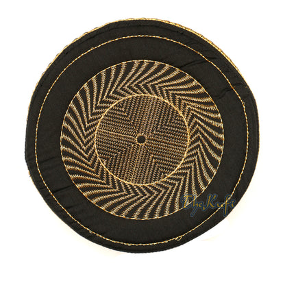 Topi Kufi Hitam dengan Sulaman Emas – Berlapis Benang Metalik gaya Afrika
 Solat Separa Kaku Cap Topi