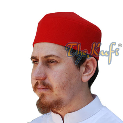 Buatan Tangan Runcing Top Red Faux Felt Kufi