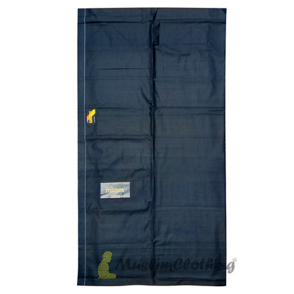 Sarung Katun Mira Hitam Polos – Warna Hitam Solid Klasik, Tampilan Bersih Tanpa Garis
