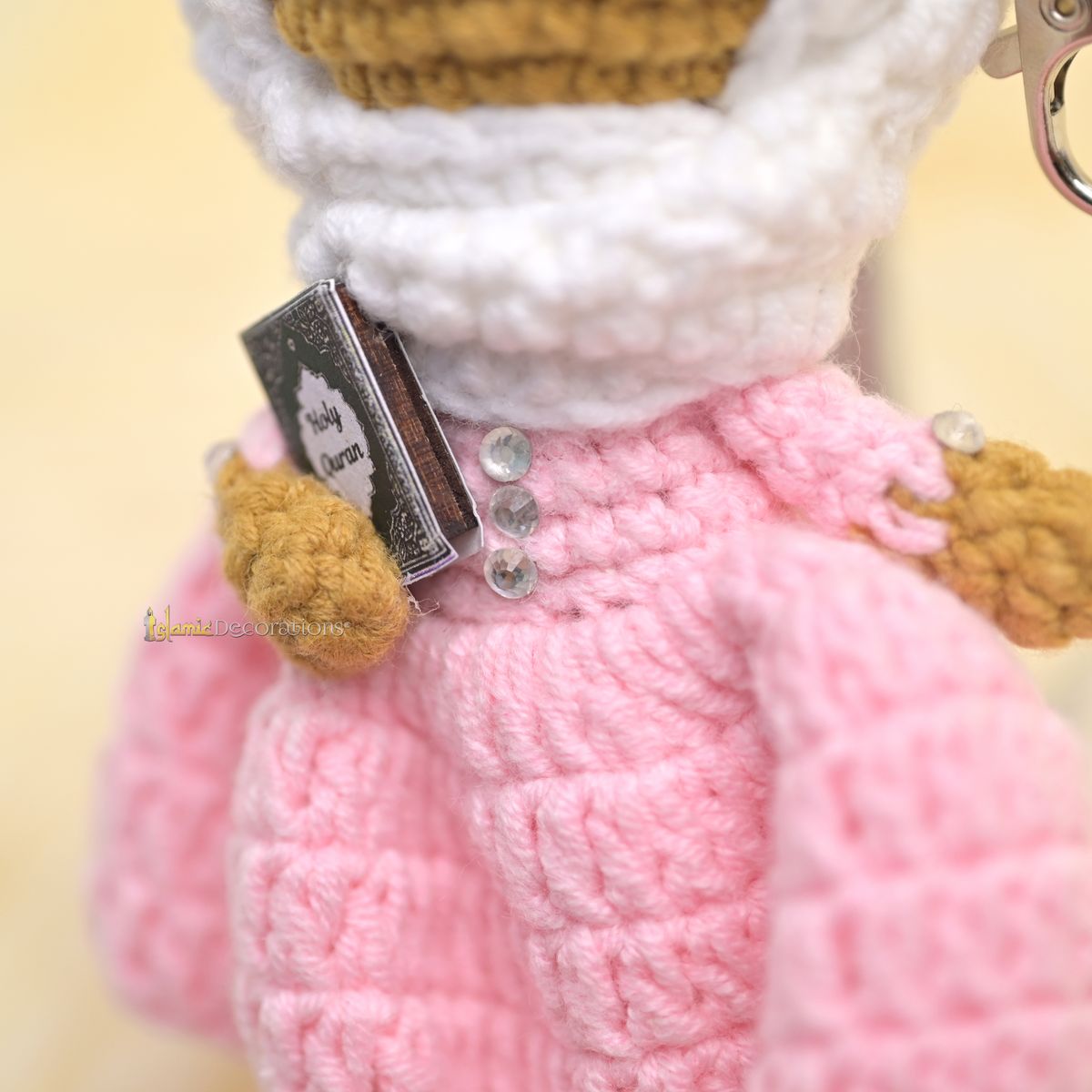 Quran Cuties Dolls Keychain Handmade – Pink Cotton Crochet Islamic Amigurumi Keyring, Cute Hijab Doll Bag Charm Gift